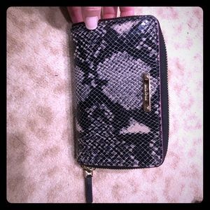 Stella and Dot Chelsea Snakeskin Clutch